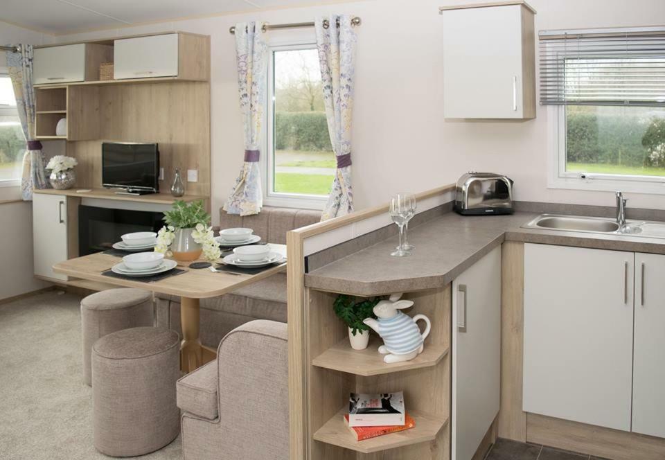 Ashbourne Heights Holiday Park 외부 사진